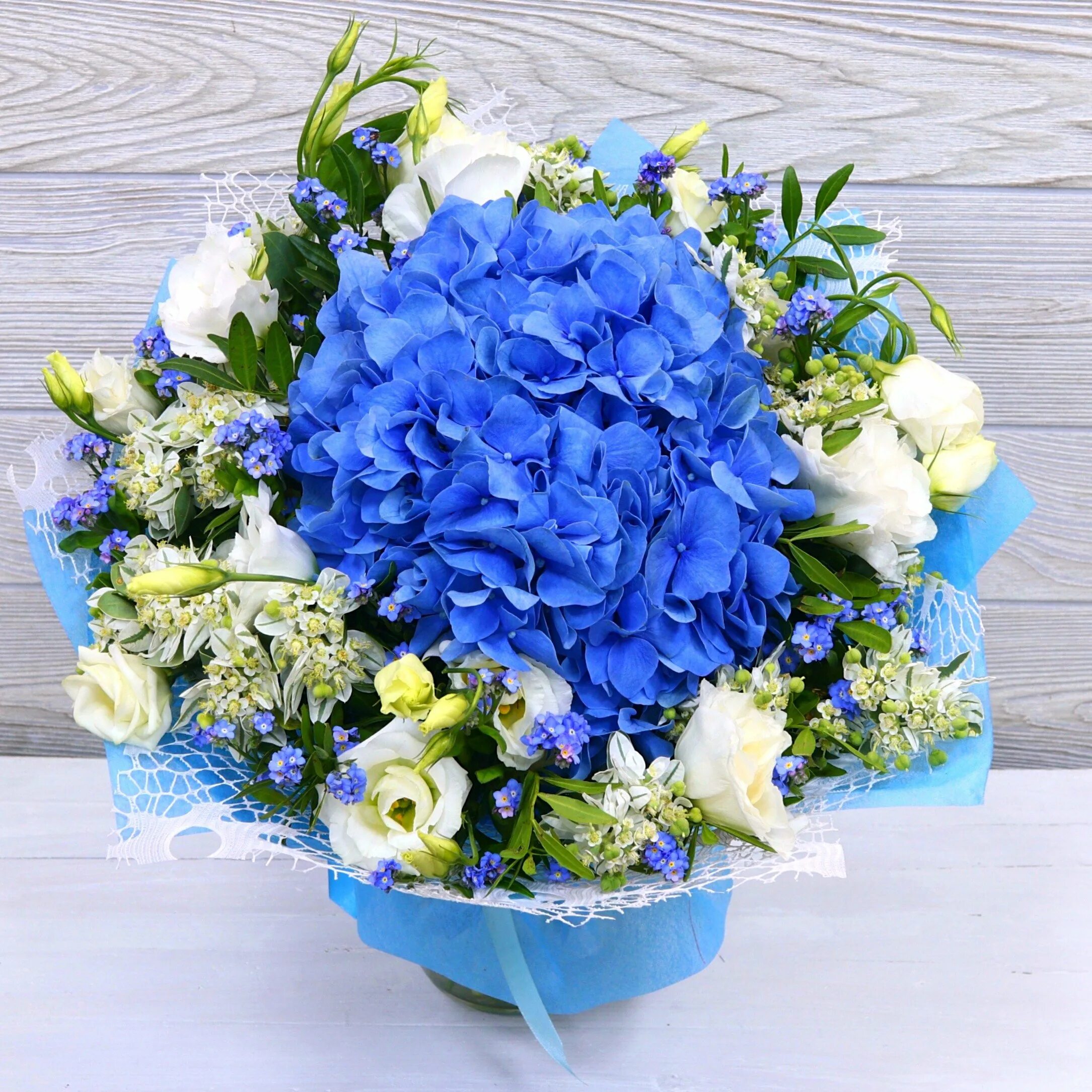 Красивые цвет из синих цветов. Диантус голубой Молли. Букет с голубой гортензией.