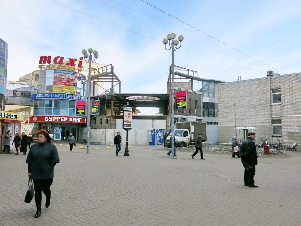 Метро Приморская торговые центры. СПБ метро Приморская торговые центры. Станция метро Приморская торговый центр. ТЦ Приморский. Магазины метро приморская