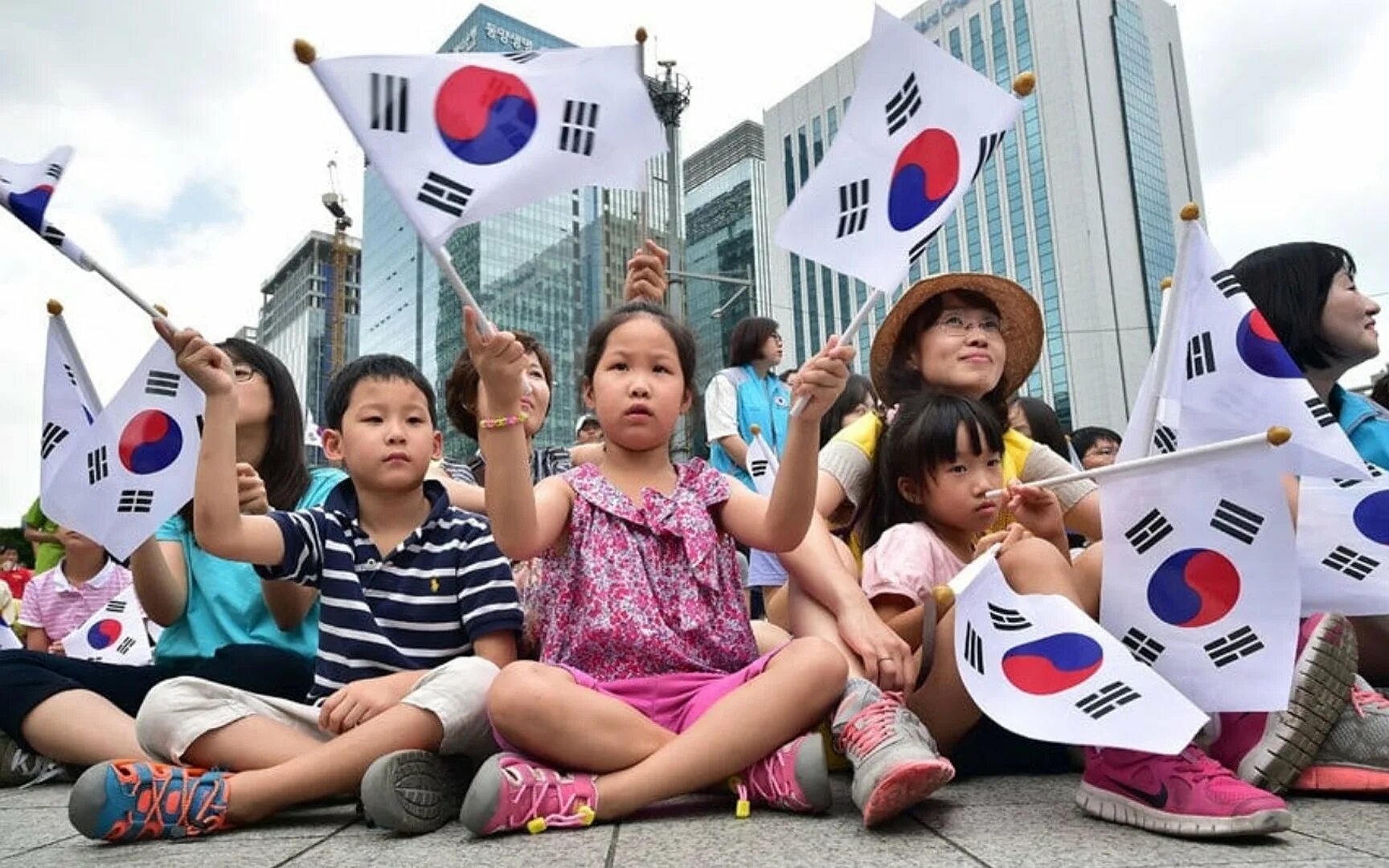Все страны кореи. Корея люди. Жители Южной Кореи. Население Южной Кореи. Республика Корея люди.