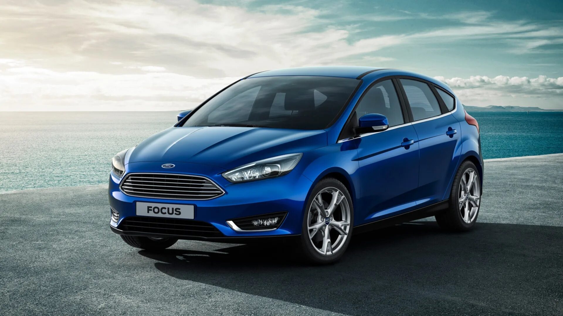 Автомобиль 2015. Форд фокус 2015. Ford Focus 3 Рестайлинг хэтчбек. Форд фокус 2015 хэтчбек. Ford Focus 3 2015.