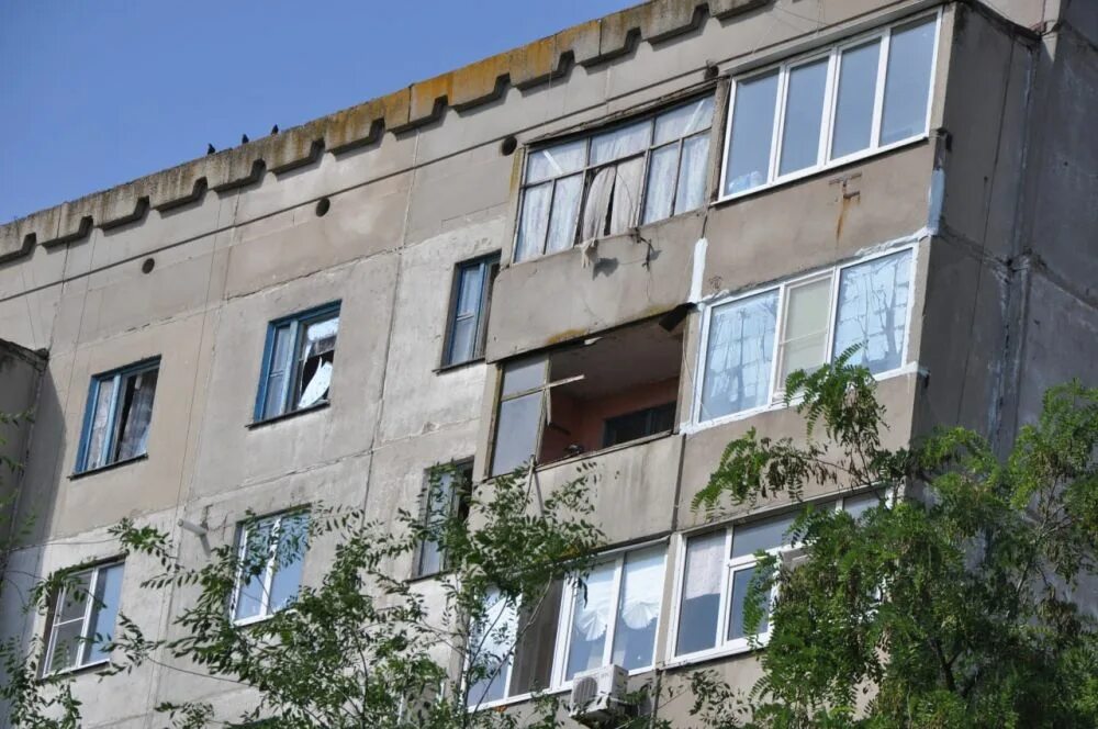 Прогноз стаханов. Стаханов город лнр. стаханов город обстрел. обстрел города стаханова 15.12.22. пятиэтажки картинки.