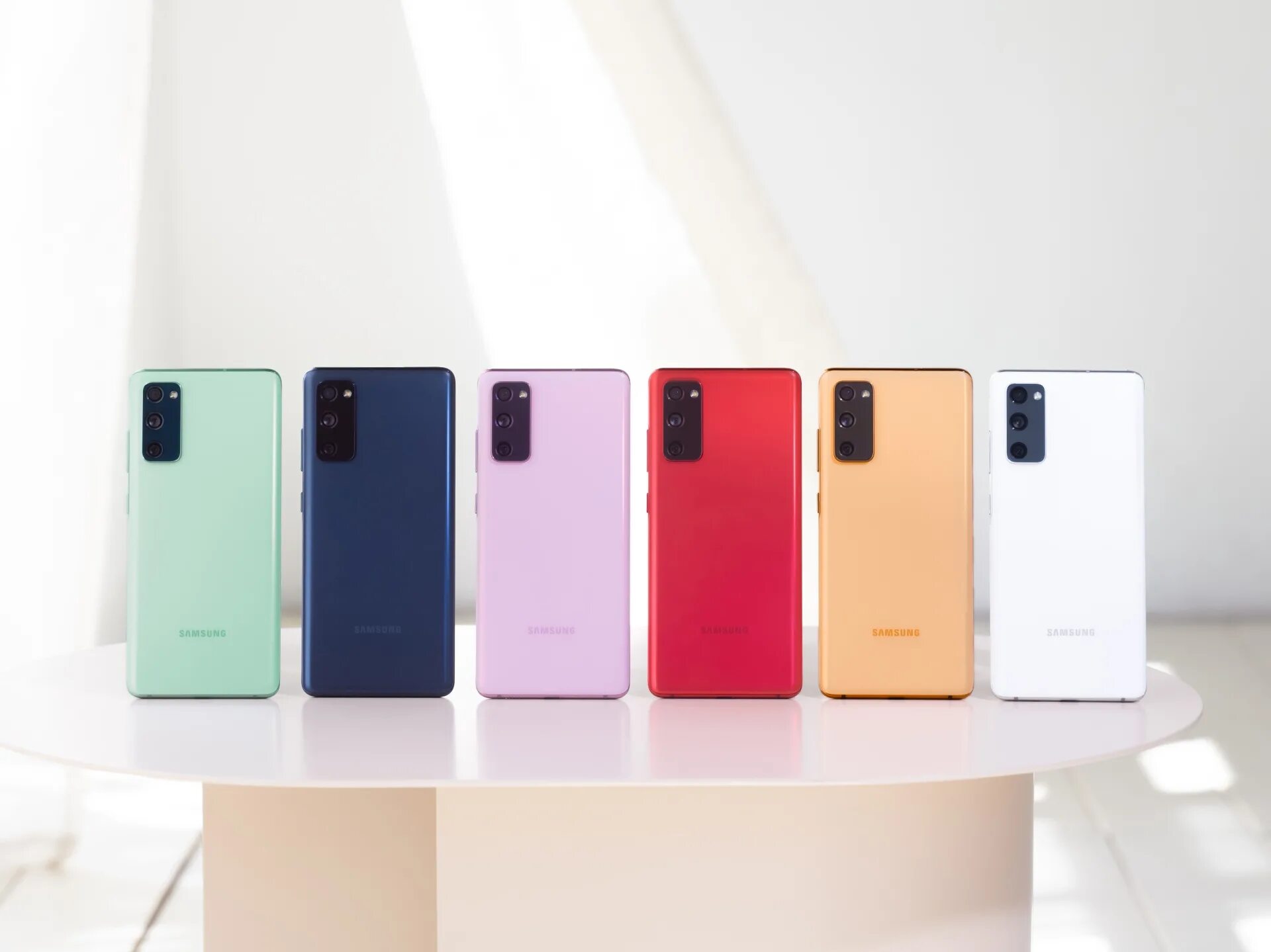 Смартфоны galaxy s20 fe. Galaxy s20 fe. самсунг с 20 фе. samsung galaxy s20. samsung s21 fe.
