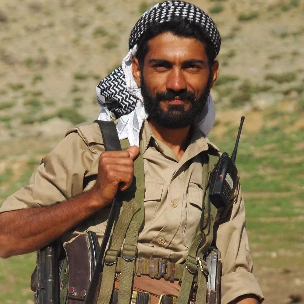 Курдский бизнесмен. Курдский бизнесмен. Курдский бизнесмен. Курд курд курд. Курды езиды война.