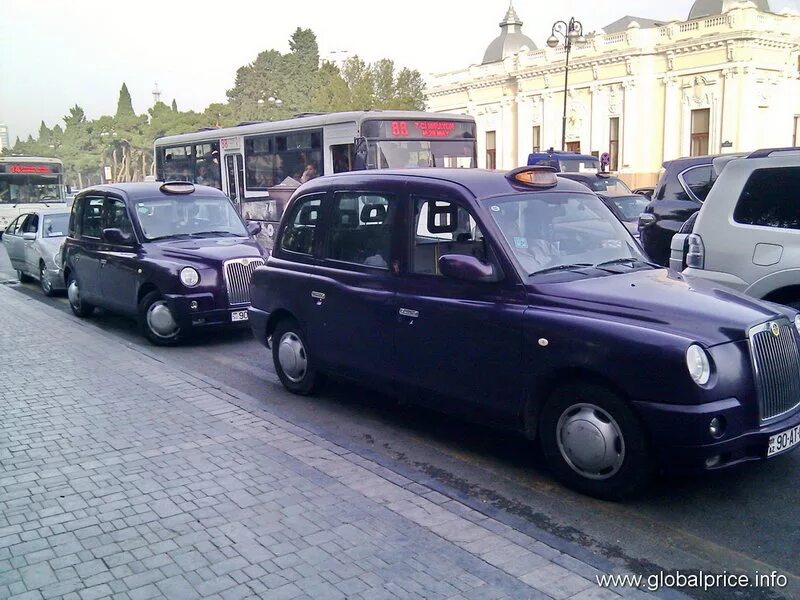 Такси Баку КЭБ. Лондонский КЭБ В Баку. Кэбы в Баку. Лондонское такси в Баку. Такси в азербайджане