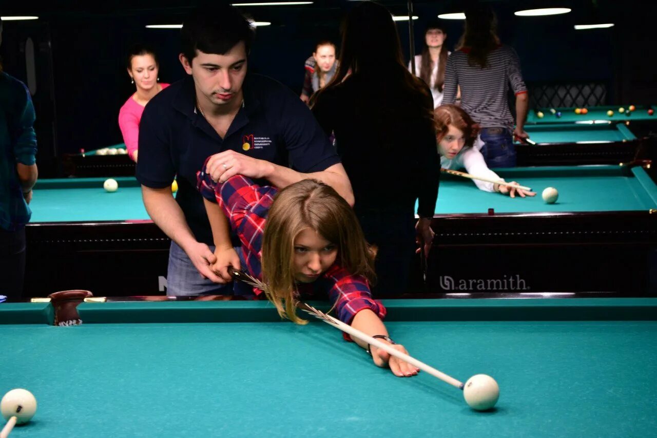 Бильярд для новичков. Русский бильярд 1. Бильярдный симулятор русский бильярд. Научить играть бильярд. Уроки бильярда.