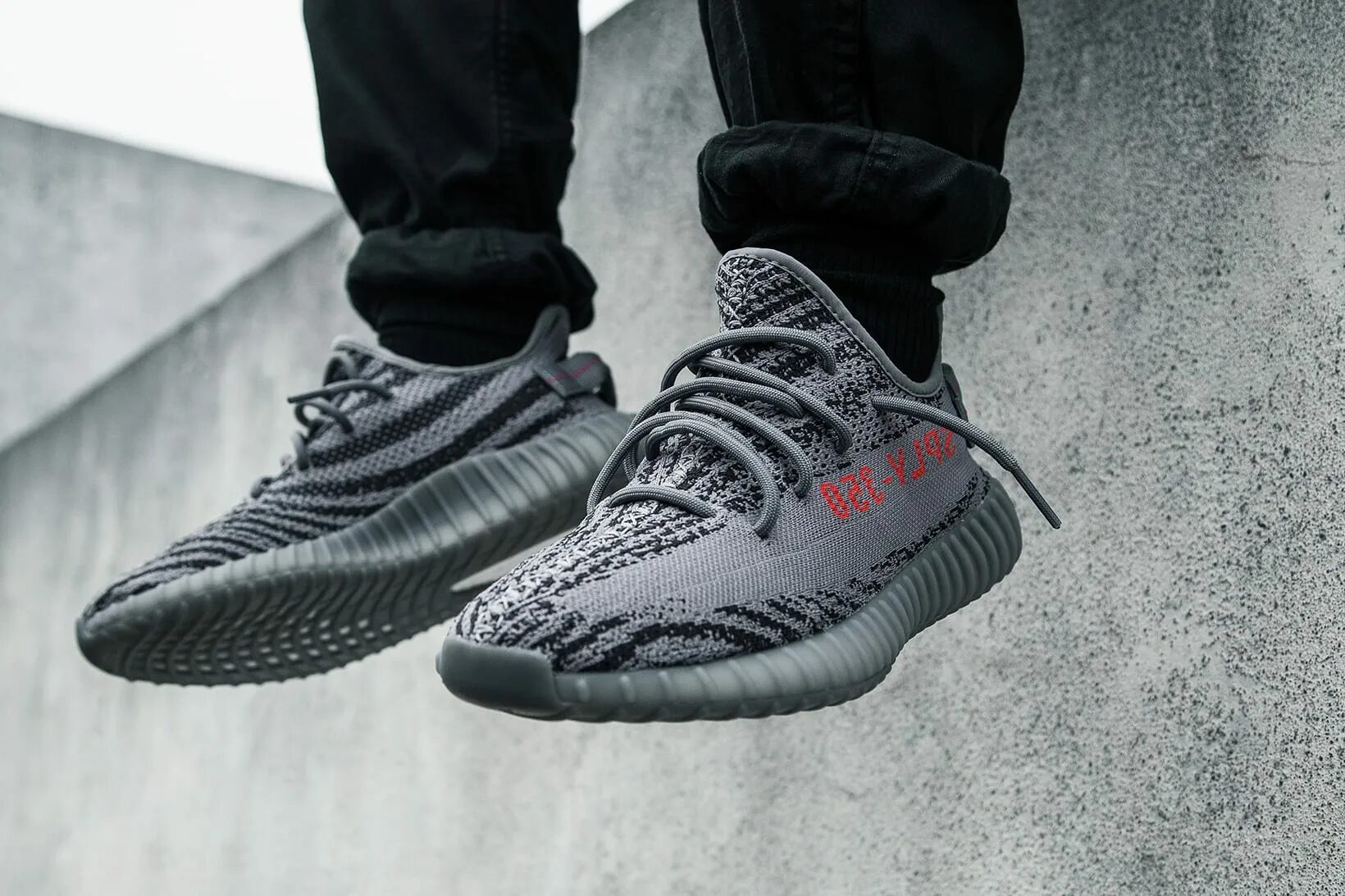 Adidas Yeezy Boost 350 серые. Adidas Yeezy Boost 350 v2. Adidas Yeezy Boost 350 v2 серые. Мужские изи буст