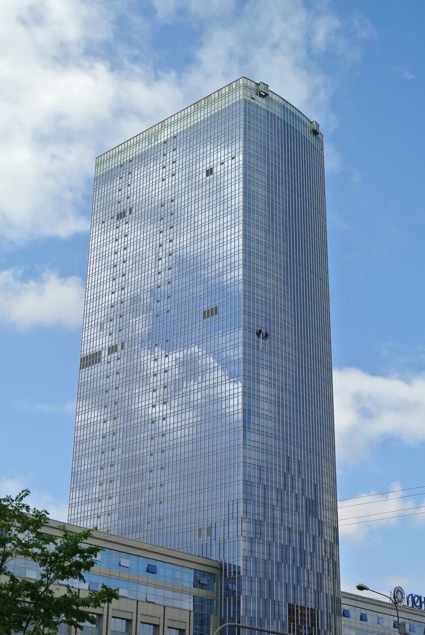 роял тауэр киев. 30 этаж. высотки спб. здание 30 этажей. карамышевская набережная дом 11.