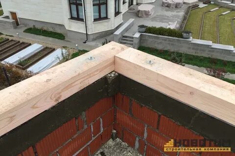 Брус к кирпичной стене