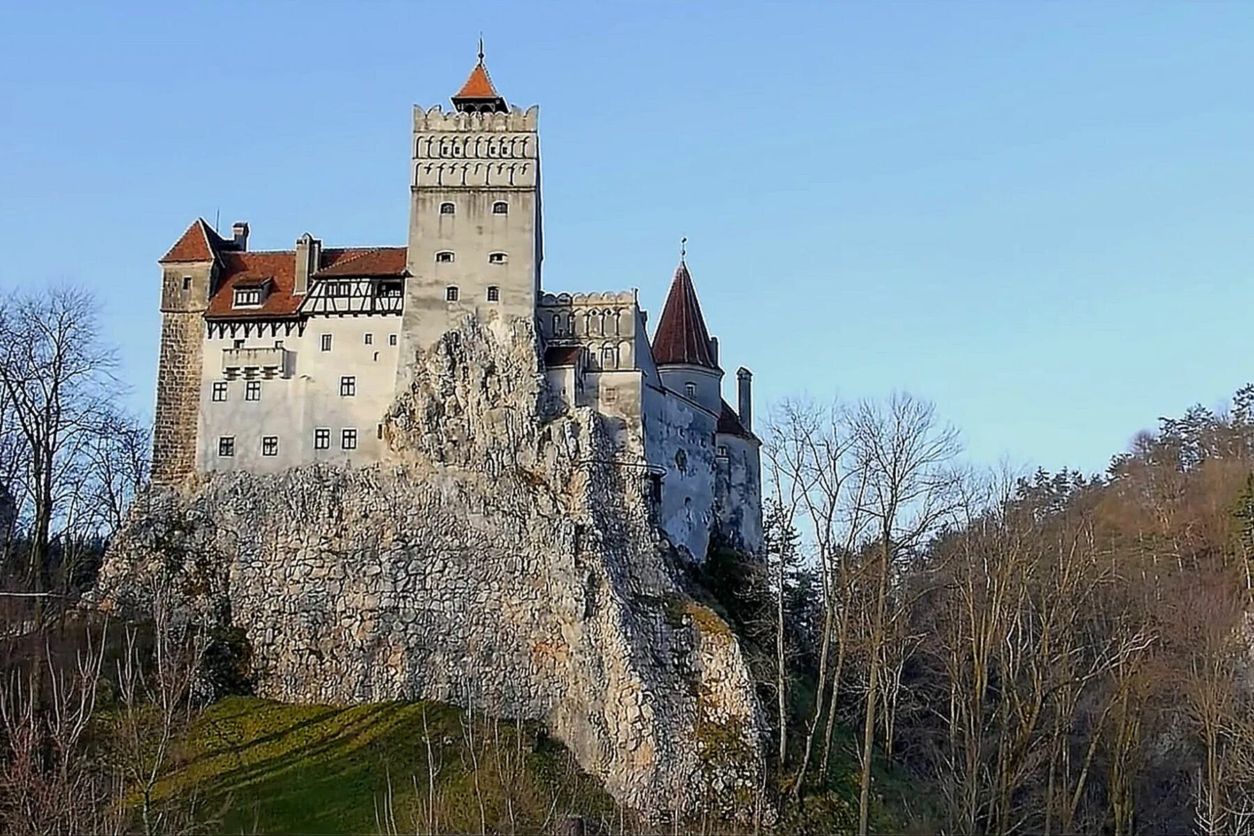 Замок Дракулы в Румынии. Замок Дракулы в Трансильвании. Замок графа Дракулы в Румынии.