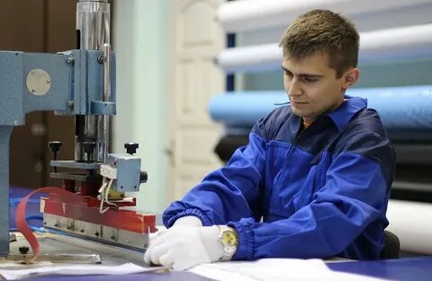 Производство натяжных потолков