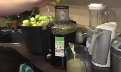 Как делать яблочный сок в соковыжималке