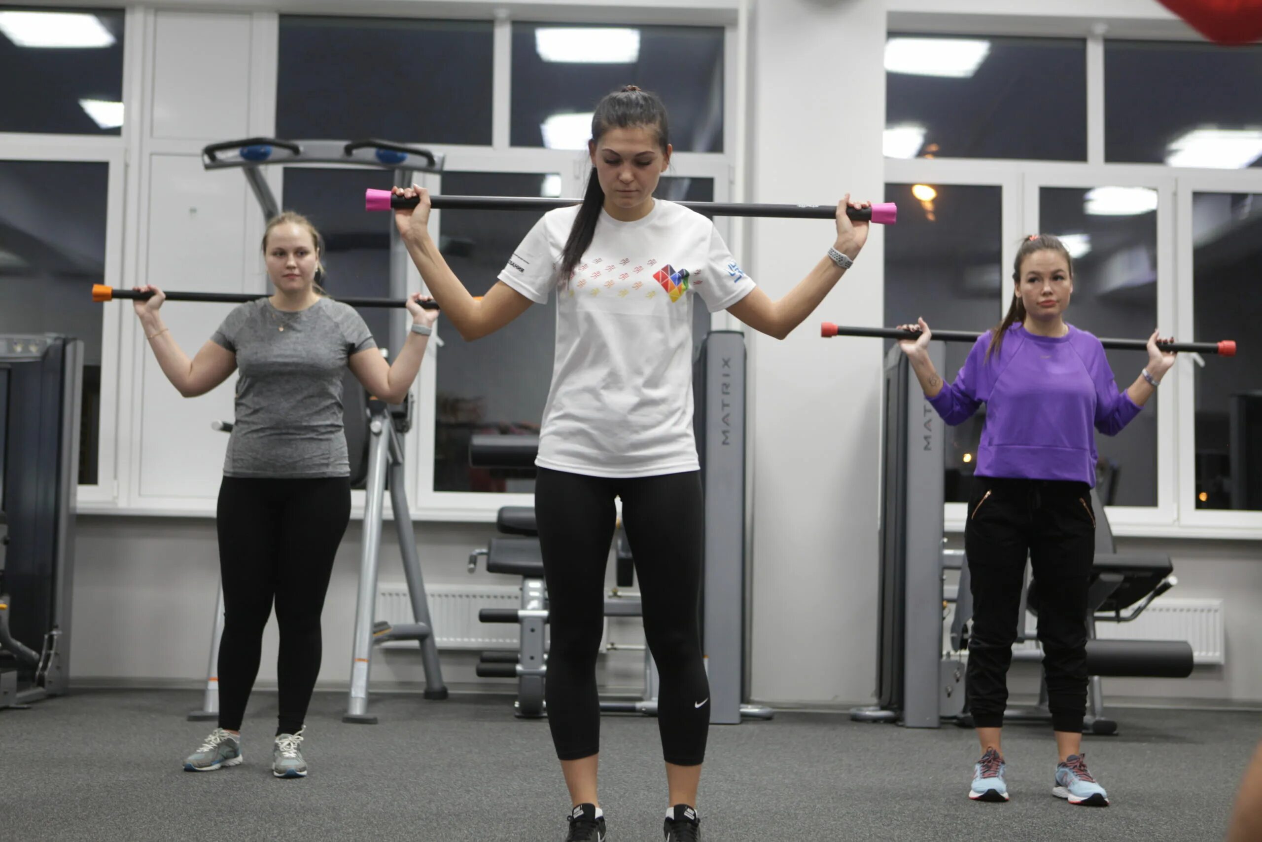 ребенок ит лагерь. гкоу школа технологии обучения. учебное оборудование для школ. школа технологии обучения красноармейская. оборудование для школы.