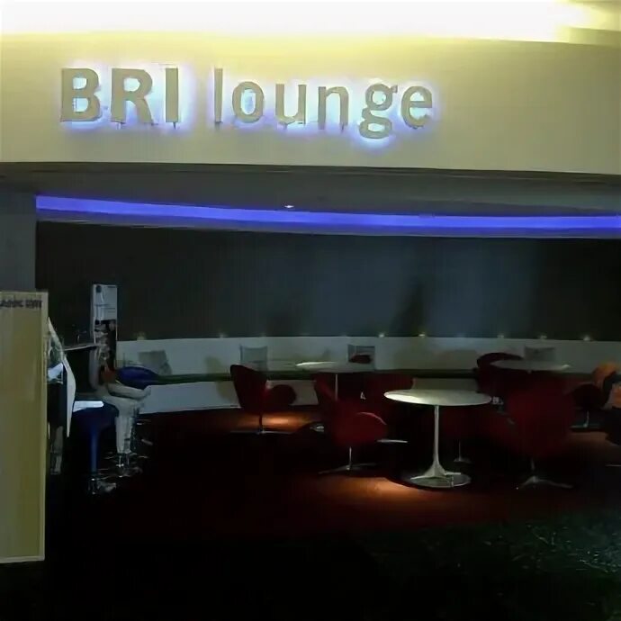 Wait in lounge. Wait in lounge