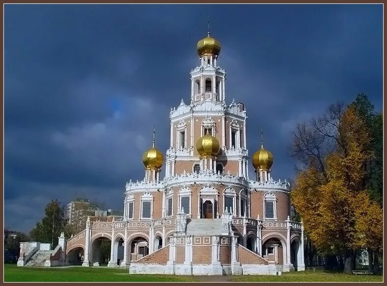 Великие православные храмы. Храм Жемчужина России. Церковь в стиле Барокко Подольск. Самые красивые церкви России. Красивые храмы Москвы.