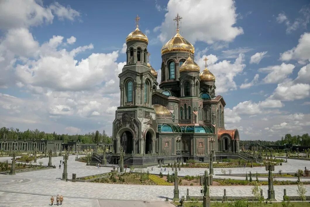 Храм в строго. Храм в строго