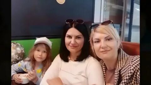 Брат пригласил сестру в гости
