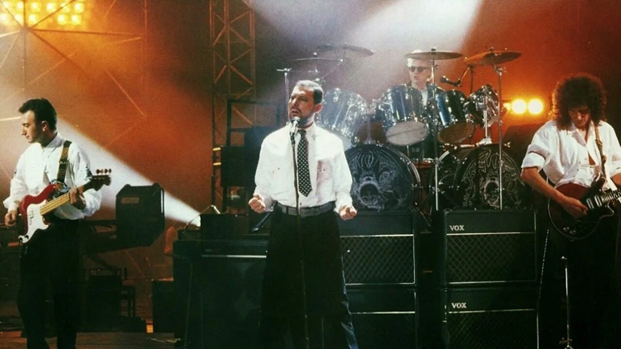 I want it so 1. Группа квин 1989. группа квин 1989 i want it all. freddie mercury 1989. фредди меркьюри i want it all.