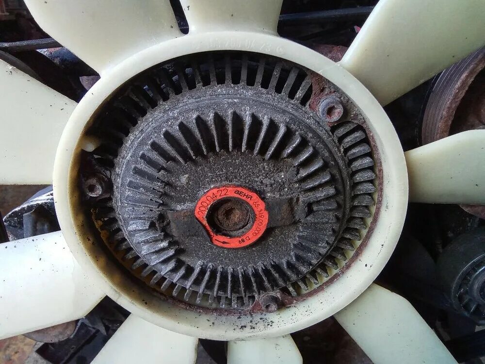 вискомуфта 124. шкив вискомуфты вентилятора mercedes-benz e240 1998 года. вискомуфта 124. вискомуфта л200. вискомуфта w124 m102.