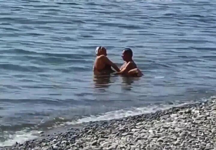 Секс На Пляже Застукали