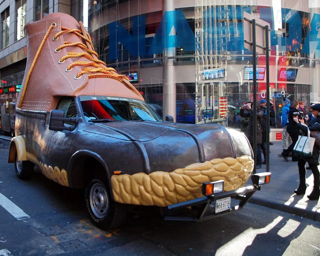 Странные машины. Piranha box unlock. Обувь для автомобиля. Пружина для ножки мотоцикла. Машина туфля.