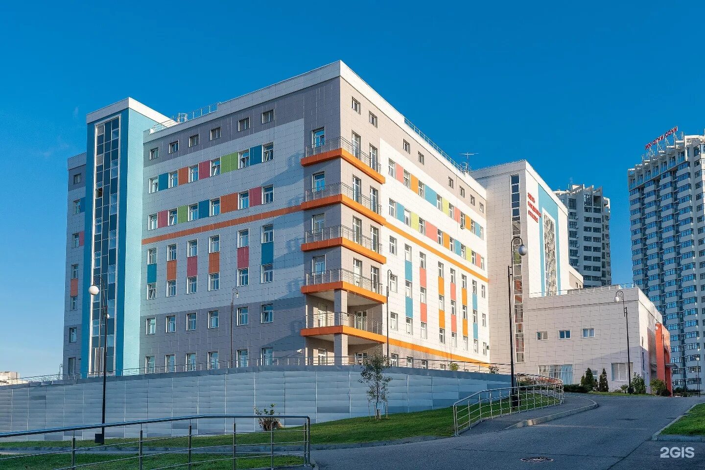 Детская городская больница сочи. Центр охраны материнства города сочи. Пластунская 22 сочи роддом. Детская поликлиника сочи дагомысская. Центр материнства и детства сочи.