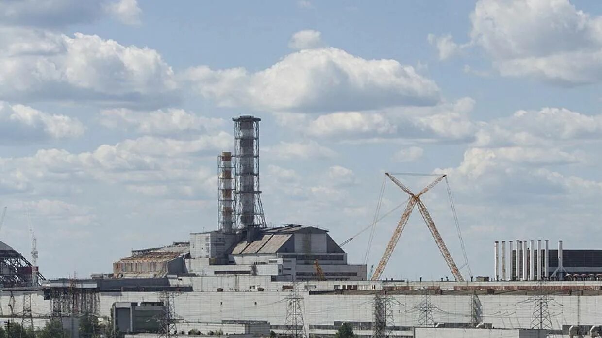 Чаэс промплощадка. Чернобыль зона отчуждения 4 энергоблок. Припять аэс сейчас. Чзо атомная станция. Территория чернобыльской аэс.