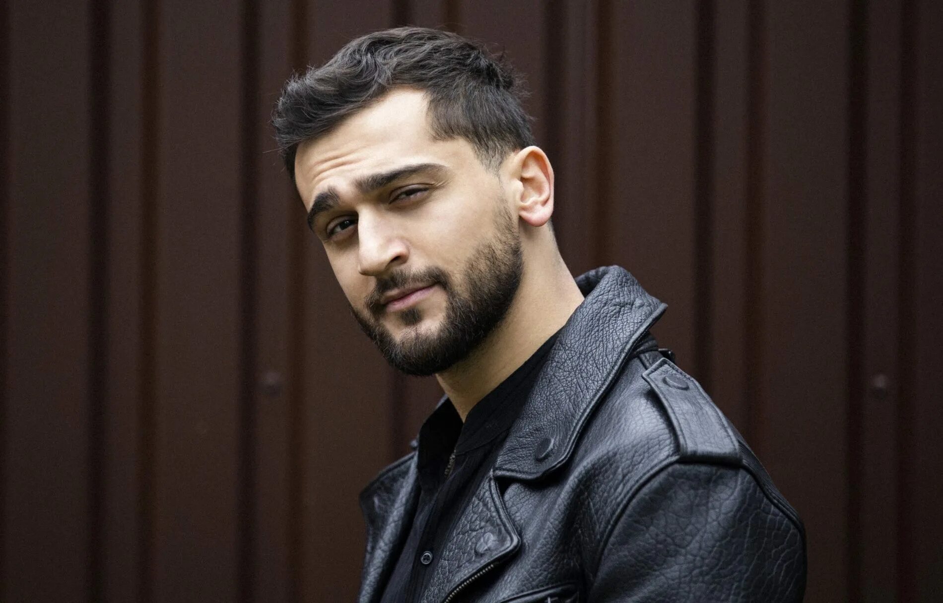 Джахид афраил оглы гусейнли. Jony epic. Джахид афраил оглы гусейнли. Johnny певец. Johnny аллея.