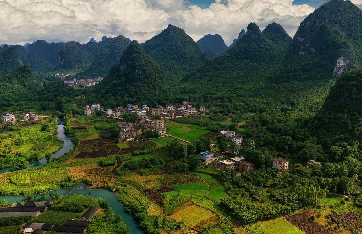 Нагорье юньнань вьетнам. Гуйлинь деревни. Лицзян гуйлинь. Холмы гуйлинь. Южный китай провинция гуанси.