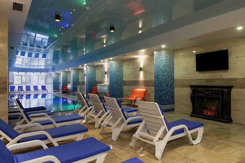 Гостиница севастополь спа. Отель хрустальный севастополь. Хрустальный спа отель севастополь. Открытое джакузи в крыму. Вилла розмарин спа.