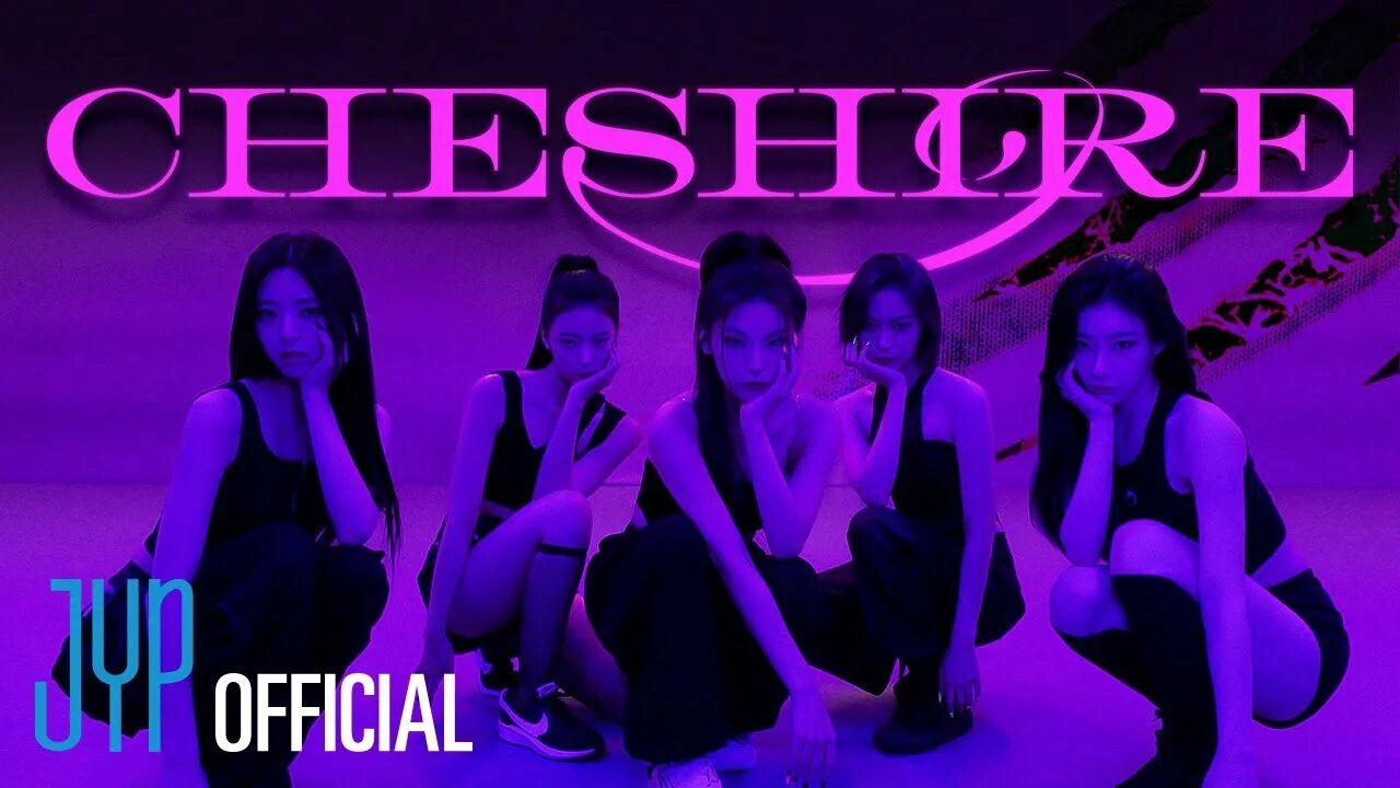 Itzy cheshire песня. Рюджин itzy 2025. yuna cheshire. cheshire карточки itzy. itzy chaeryeong.