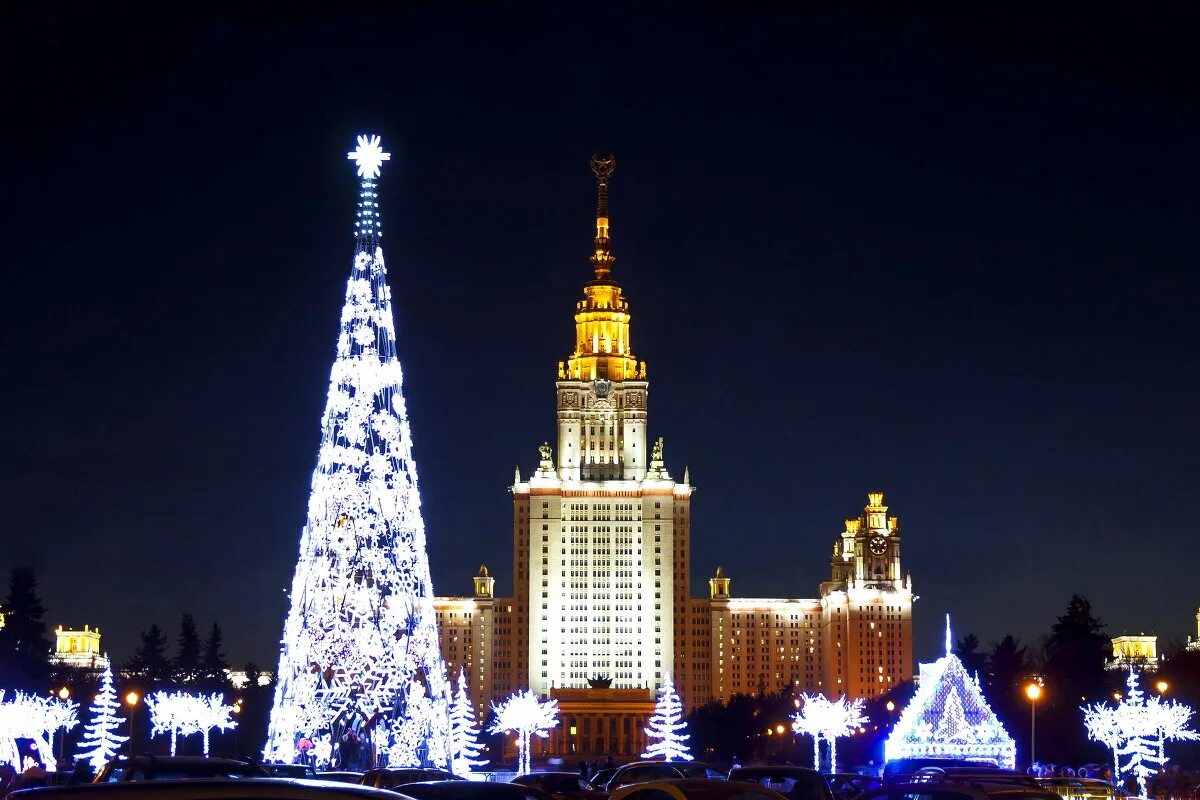 воробьевы горы мгу парк зимой. триумфальная арка кутузовский проспект зима 2022. воробьевы горы москва новый год 2024. москва река воробьевы горы. воробьевы горы в новогодние праздники.