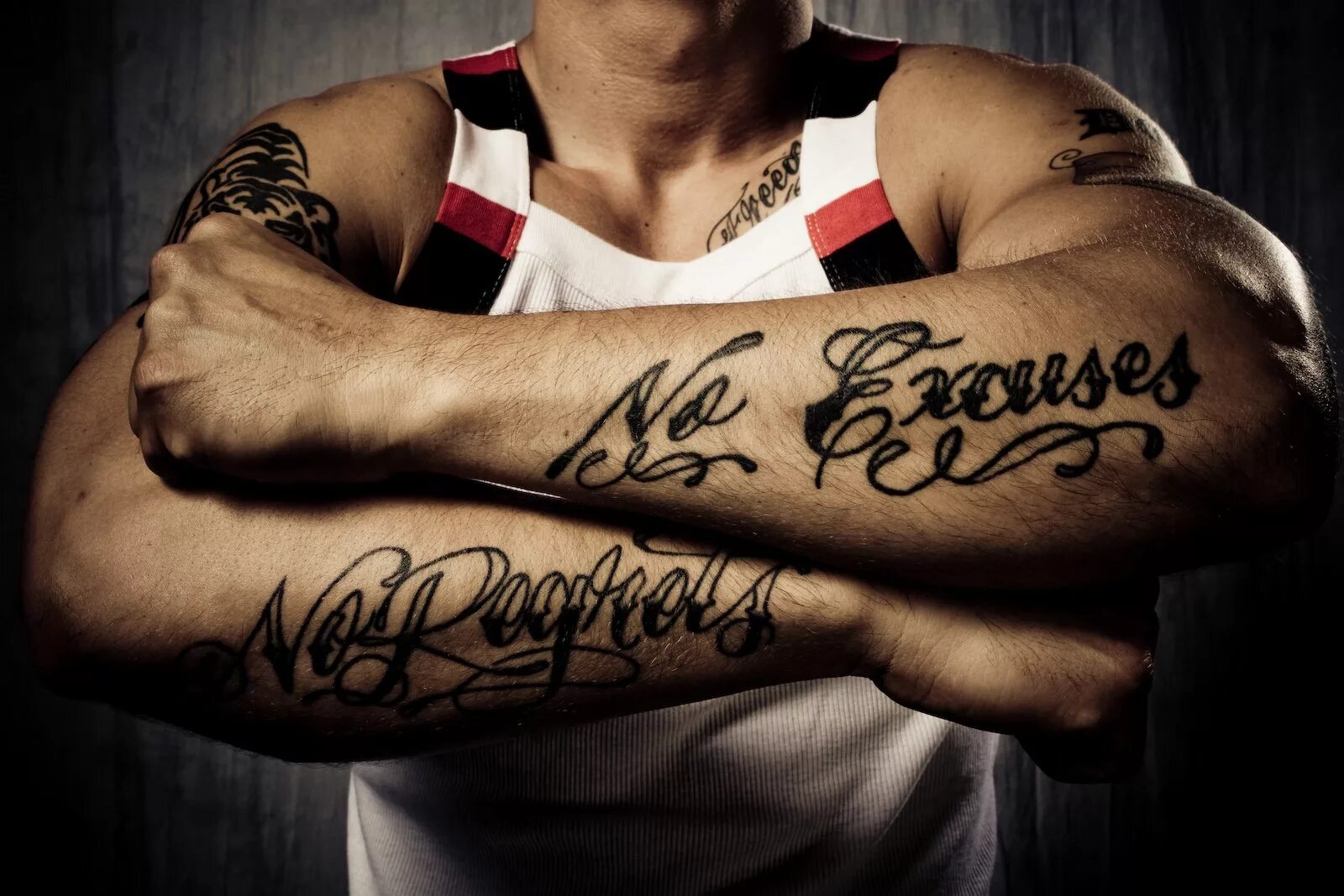 Татуировки на руку картинки. Татуировки мужские. Тату надписи. Тату на руке. Тату на руке мужские.