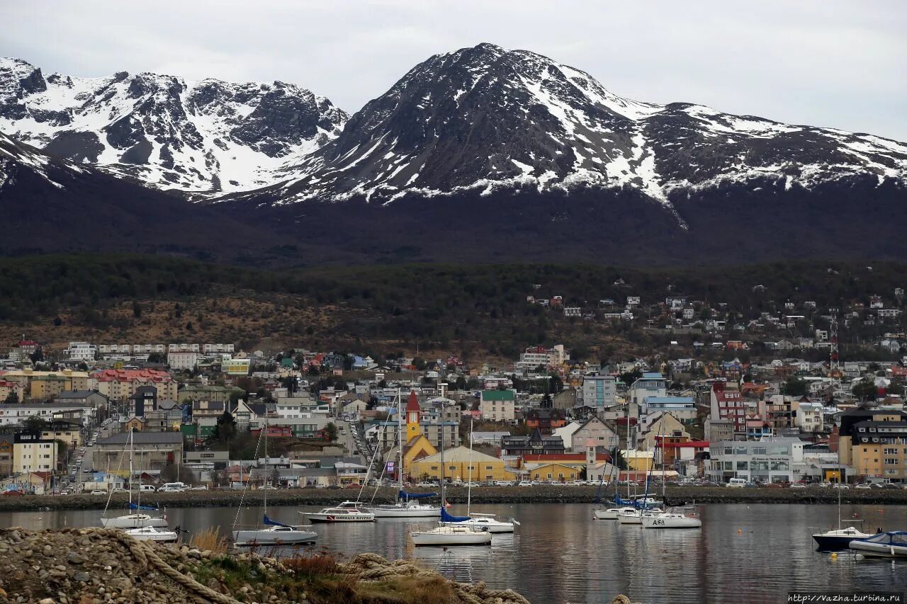 Аэропорт ушуайя. Огненная земля город ушуайя. Ушуайя. Аэропорт ушуайя аргентина. Ушуайя аргентина.