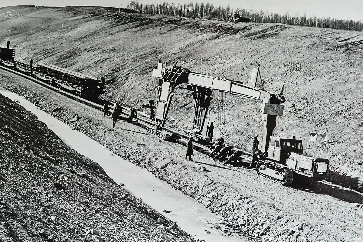 В каком году началось строительство бама. Байкало-Амурская магистраль. Железнодорожные войска Байкало Амурская магистраль. БАМ 1938. БАМ 1974.