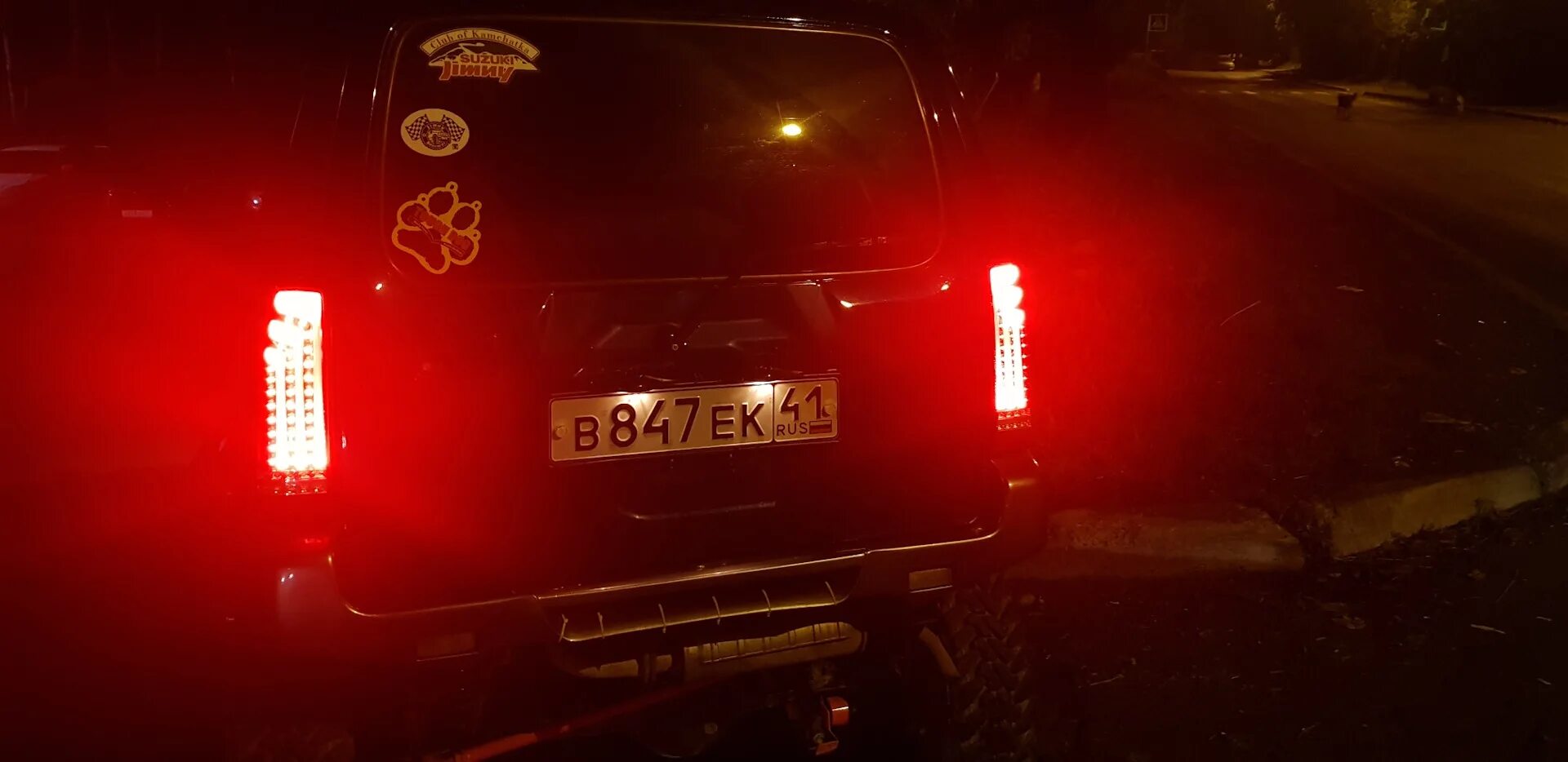Пдд задние противотуманные фары. Диодные фонари suzuki jimny. задние фары jimny drive2. фонарь задний джимни. задние led стоп фары на suzuki jimny.