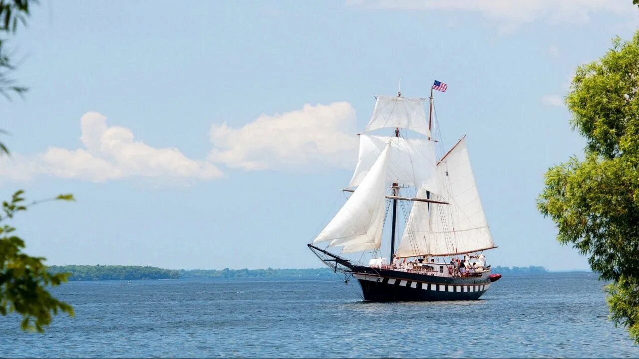 Ship of love. Old ship. Корабль с белыми парусами. Ship of love. Красивый корабль.