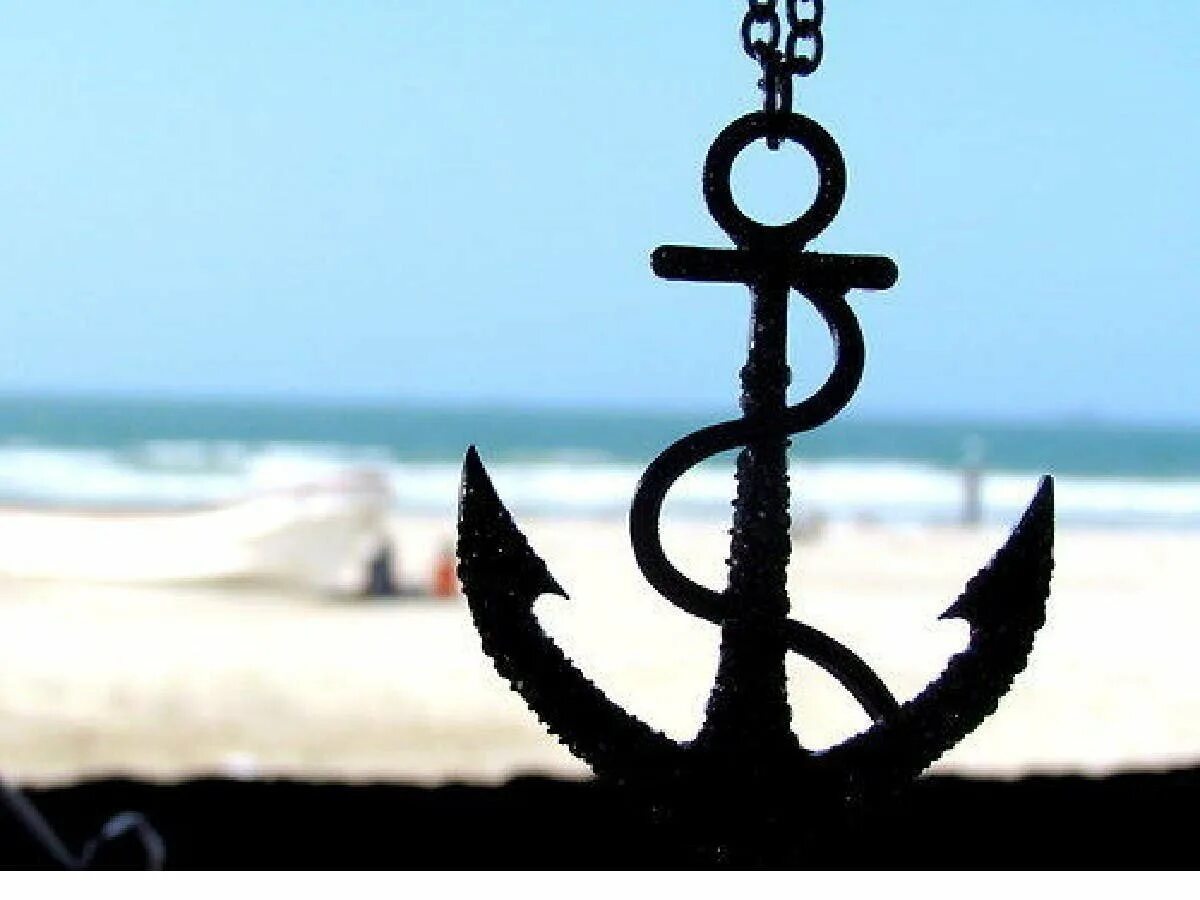 Якорь на корабле. Корабельный якорь. Полотенце вафельное якорь, компас. Якорь. Якорь на корабле.