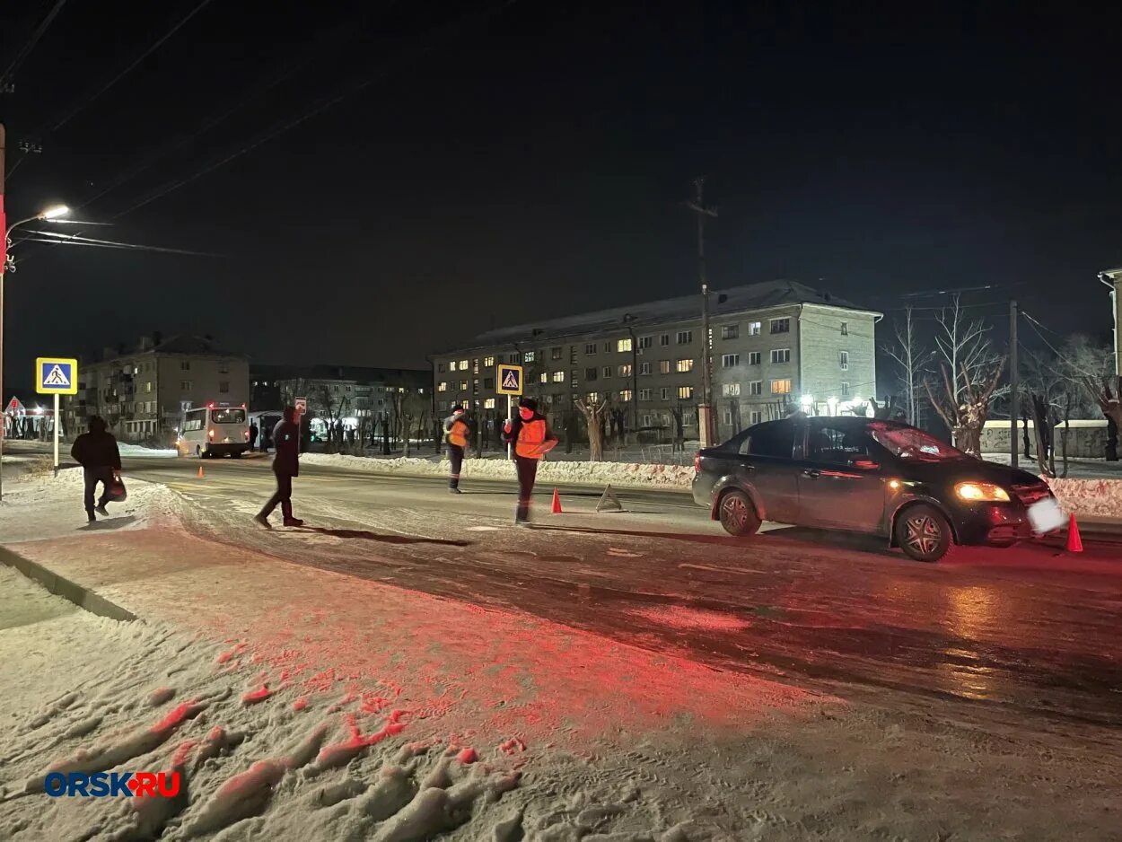 Сбили мужчину на пешеходном