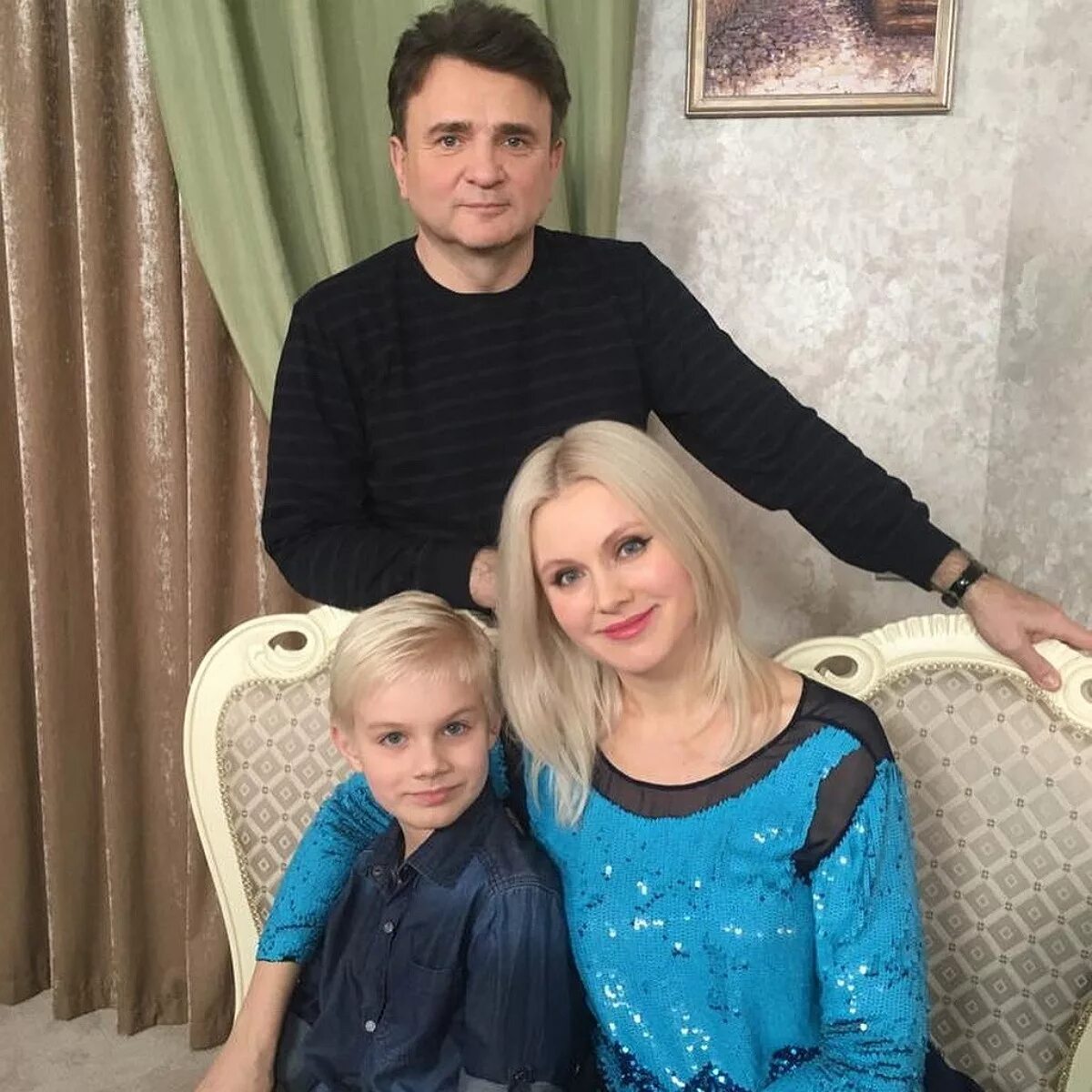Что случилось с мужем натали александром рудиным. Муж натали певицы александр рудин. певица натали с сыновьями. натали певица семья. натали рудина семья.