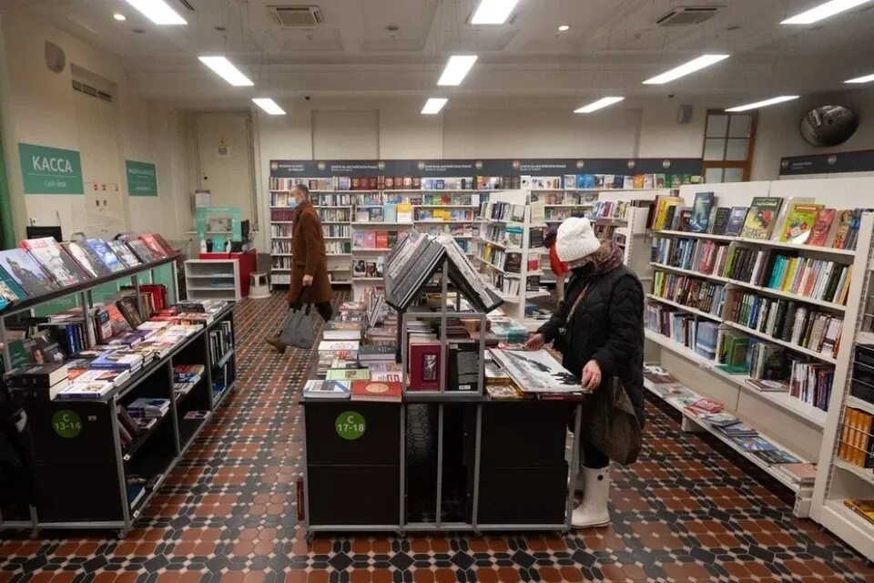 Новые книжные магазины москвы. Последняя книжная лавка. Новые книжные магазины москвы. Новый книжный магазин. Книжный магазин москва  ул профсоюзная.
