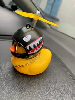 Утка в машину