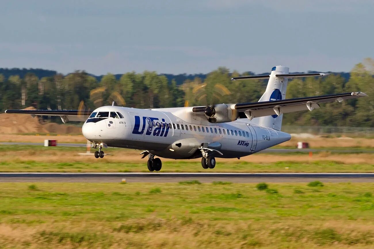 Атр 72 500 ютэйр. Atr 72 utair салон. Атр 72-500. Atr 72. Ютэйр 72.