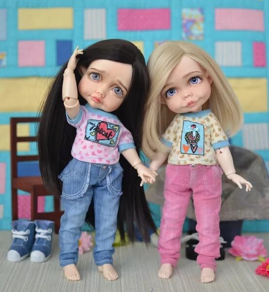 2 sisters shop. С сестренкой в магазине. Магазин сестра. Магазин 2 сестры. Ого́нек SOMNIADOLLS.