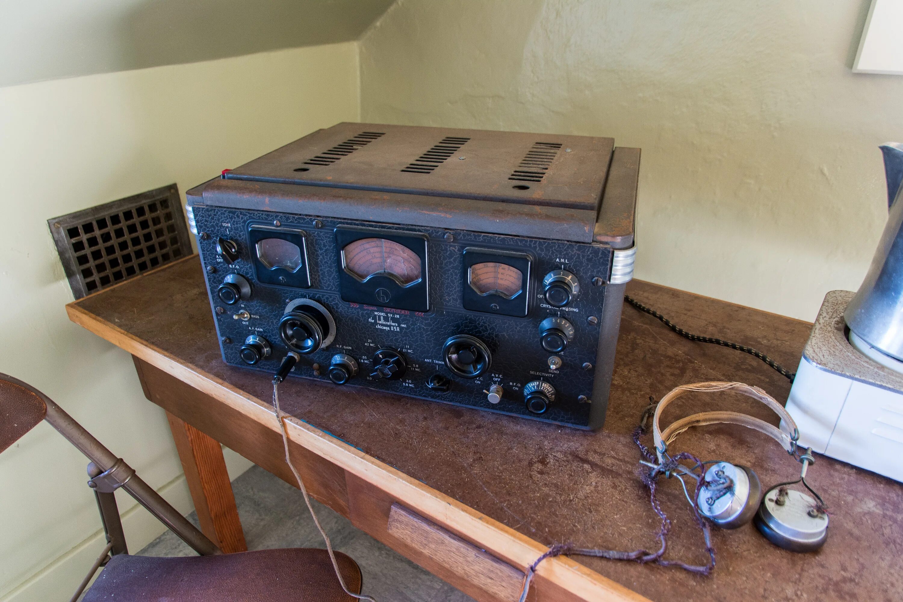 Radio 28. Hallicrafters SX-117. Маяк оборудование. Радиоприемник Hallicrafters SX-28 super. SX-28.