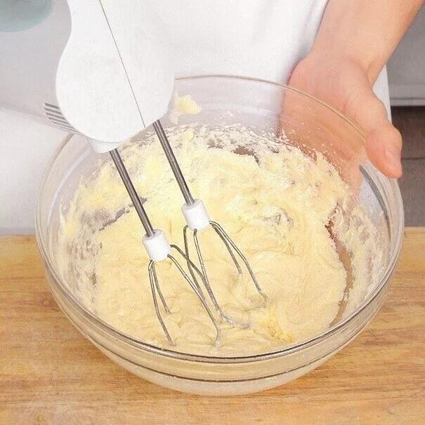 Песочное тесто на 100 грамм. 2 ложки творога. Как мешать до однородной массы. Разрыхлитель 0 5 ч. Разрыхлитель 1 ч л это.