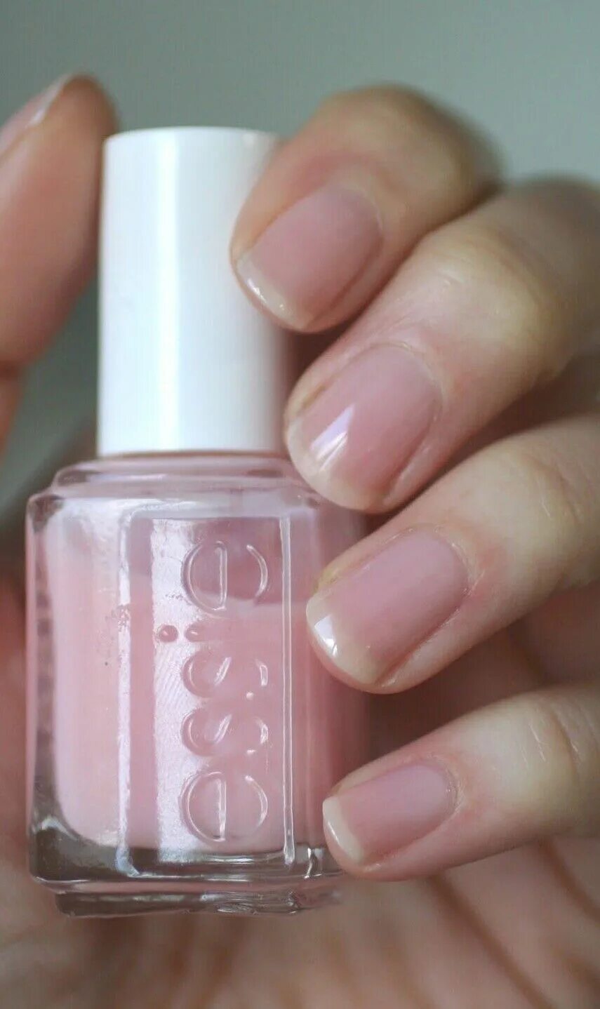 Лак Essie полупрозрачный. Лак Essie 545. Лак Эсси Vanity Fairest. Essie лак для ногтей 17. Прозрачно розовый лак