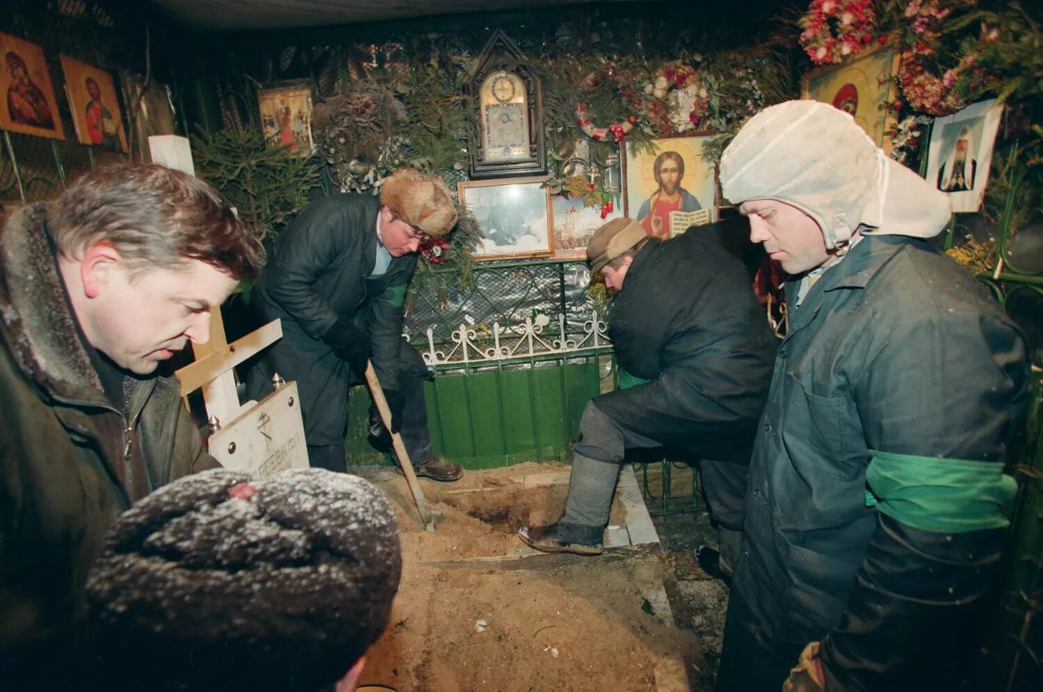 Матроны московской. Матроны московской (1998). Матроны московской. Матроны московской (1998). Святая блаженная матрона московская мощи.