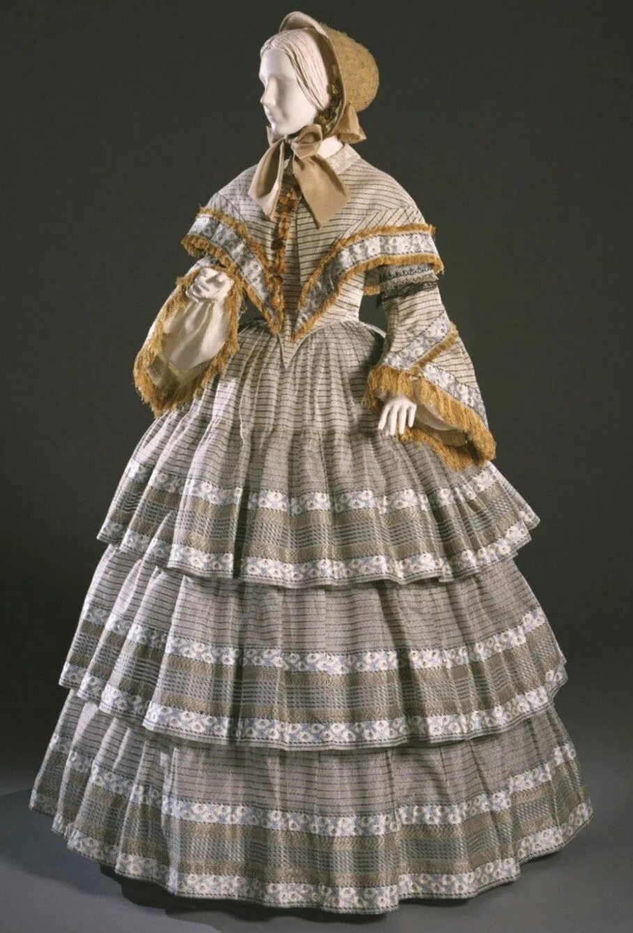 Костюм 1850 год. Одежда 1850-х годов. Платья кринолин 1850-х. 1840-е — 1850-е мода. Платья викторианской эпохи 1850.