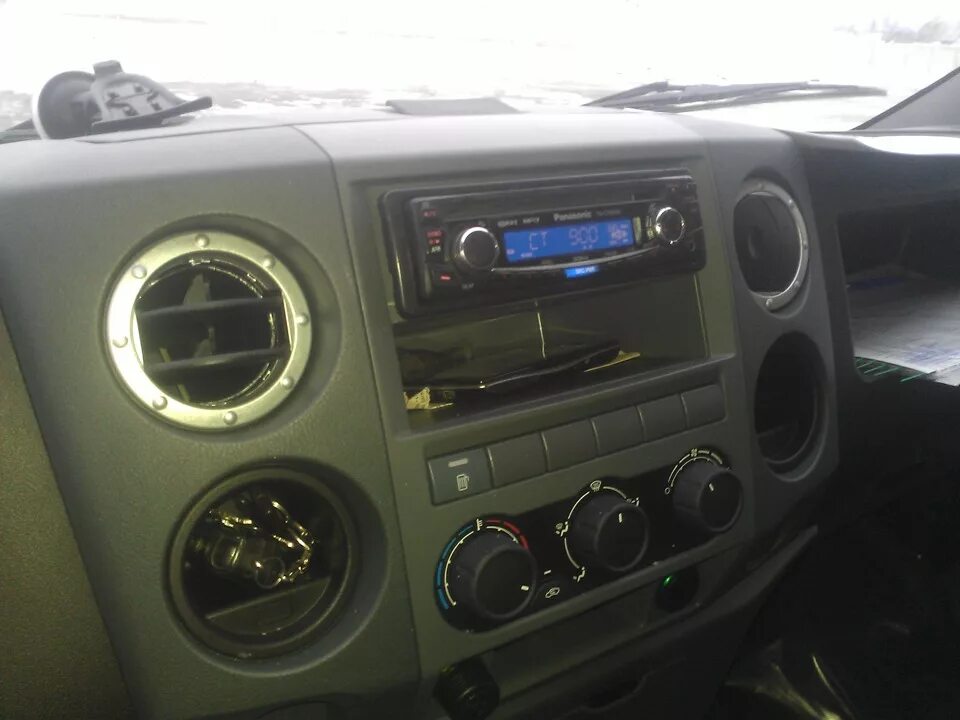 Магнитола газель некст 16. Установка магнитолы газель некст. Газель некст магнитола 9 дюймов. Магнитола газель некст 16. Магнитола газель некст 2.