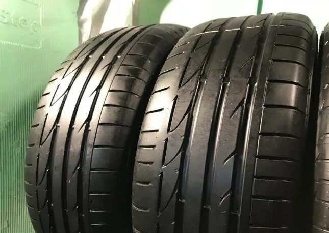 Купить летние шины 245 40. Бриджстоун Потенза s001. Шины Bridgestone potenza s001. Bridgestone potenza s001 направление. Бриджстоун 245/40 19.